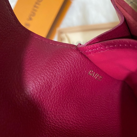 Authentic Louis Vuitton Fusha wallet - Picture 13 of 14